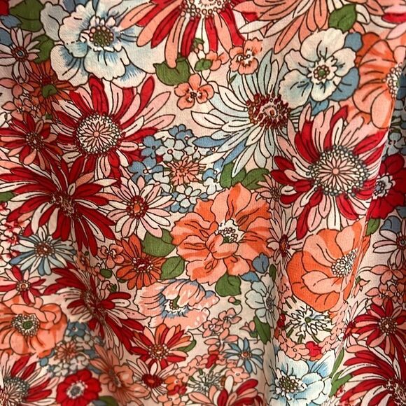 UMGEE Red and Pink Floral Off the Shoulder  Hi/lo top with smocking-like new! - Picture 10 of 15
